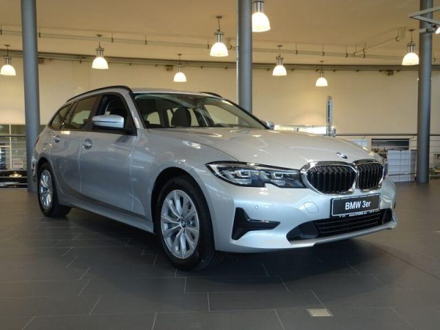 BMW 3er 330e xDrive Touring Advantage *SOFORT VERFÜGBAR* -  Leasing ohne Anzahlung - 0,00 €