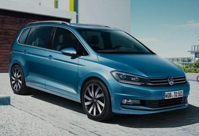 Volkswagen Touran 1.5 TSI 150 R-Line Nav LED 7-S PDC -  Leasing ohne Anzahlung - 0,00 €