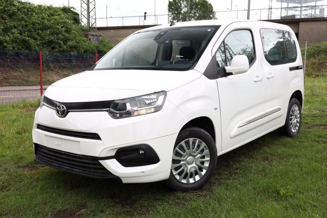 Toyota Proace City Verso Shuttle 1.5D 130 L1 PDC DAB BT -  Leasing ohne Anzahlung - 223,00 €