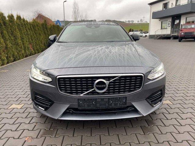 Volvo V90 T4 Geartronic R-Design ParkP WinterP PrivG -  Leasing ohne Anzahlung - 404,00 €