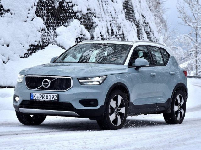 Volvo XC40 T3 163 Aut Momentum Pro Leder LED SHZ 19Z -  Leasing ohne Anzahlung - 368,00 €