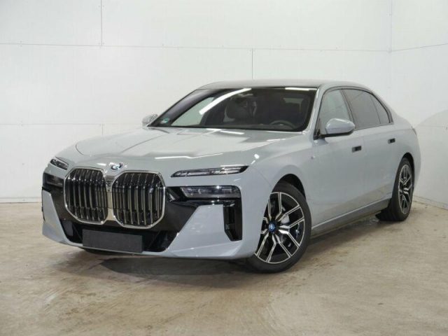 BMW i7 xDr 60 M Sport AHK Automatikt. Fond Entertain -  Leasing ohne Anzahlung - 1.099,00 €